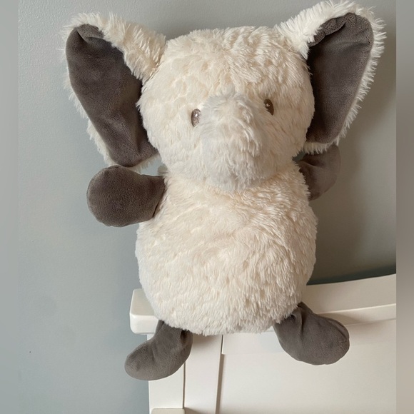Mary Meyer Plush Elephant - Picture 1 of 5